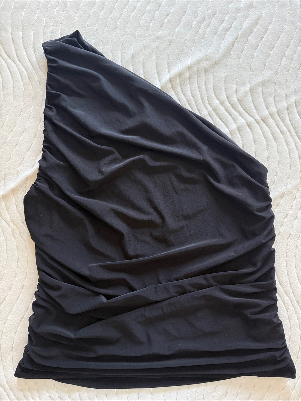 Evereve Black One-Shoulder Ruched Tank Top
